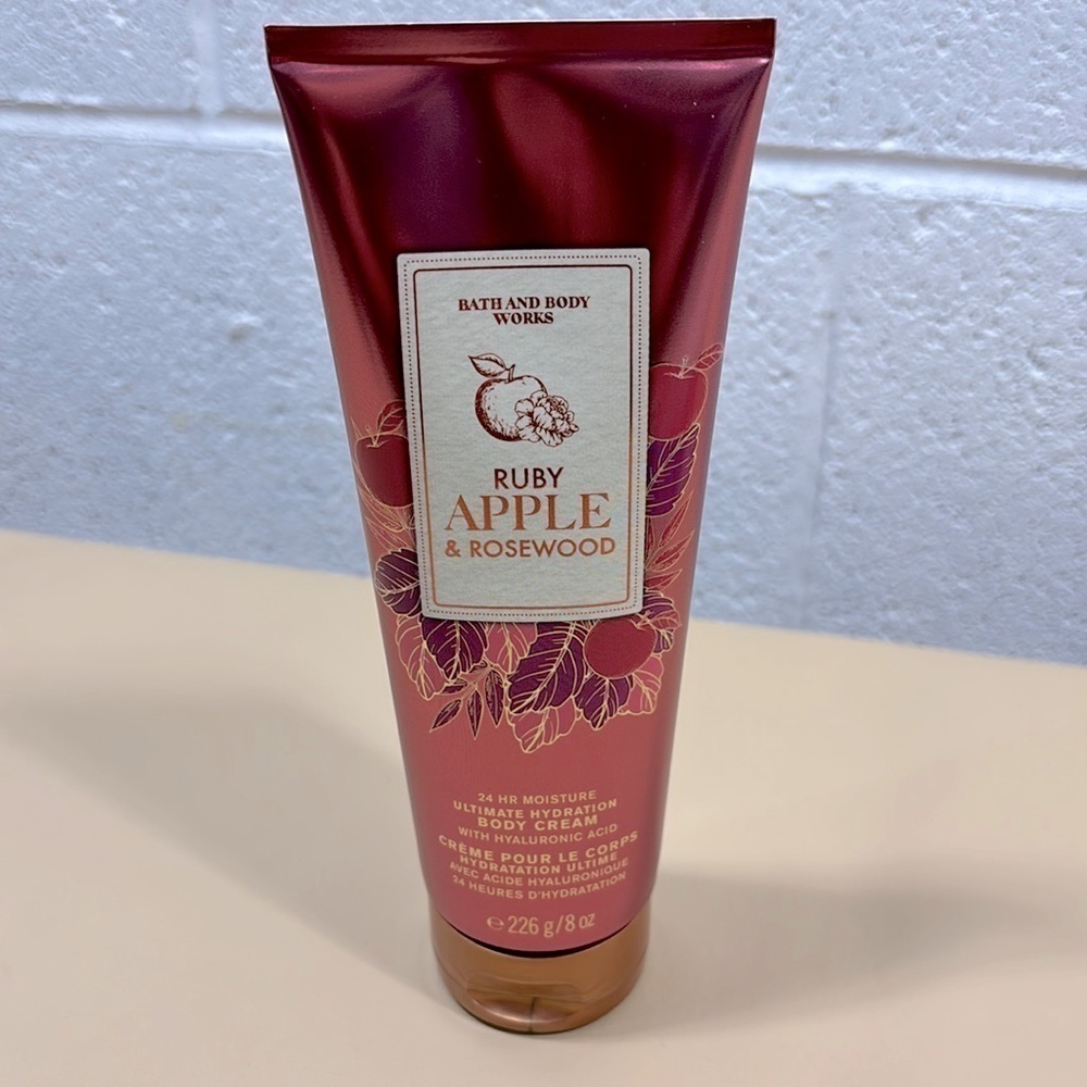 NWOT Bath and body Works, Ruby, apple and Rosewood body cream​​​​​​​​